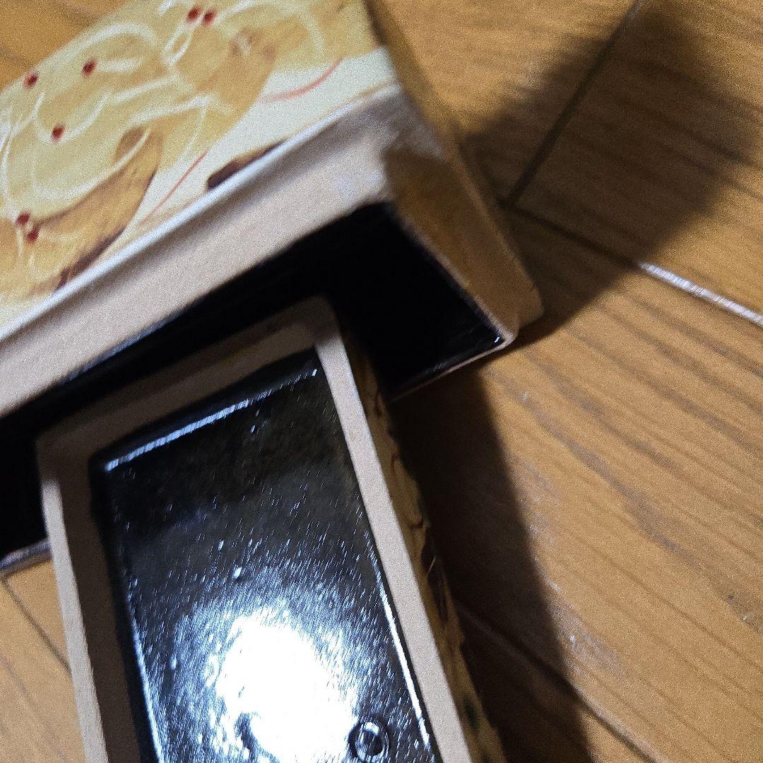 紅葉模様の陶器の箱　一部かけあり