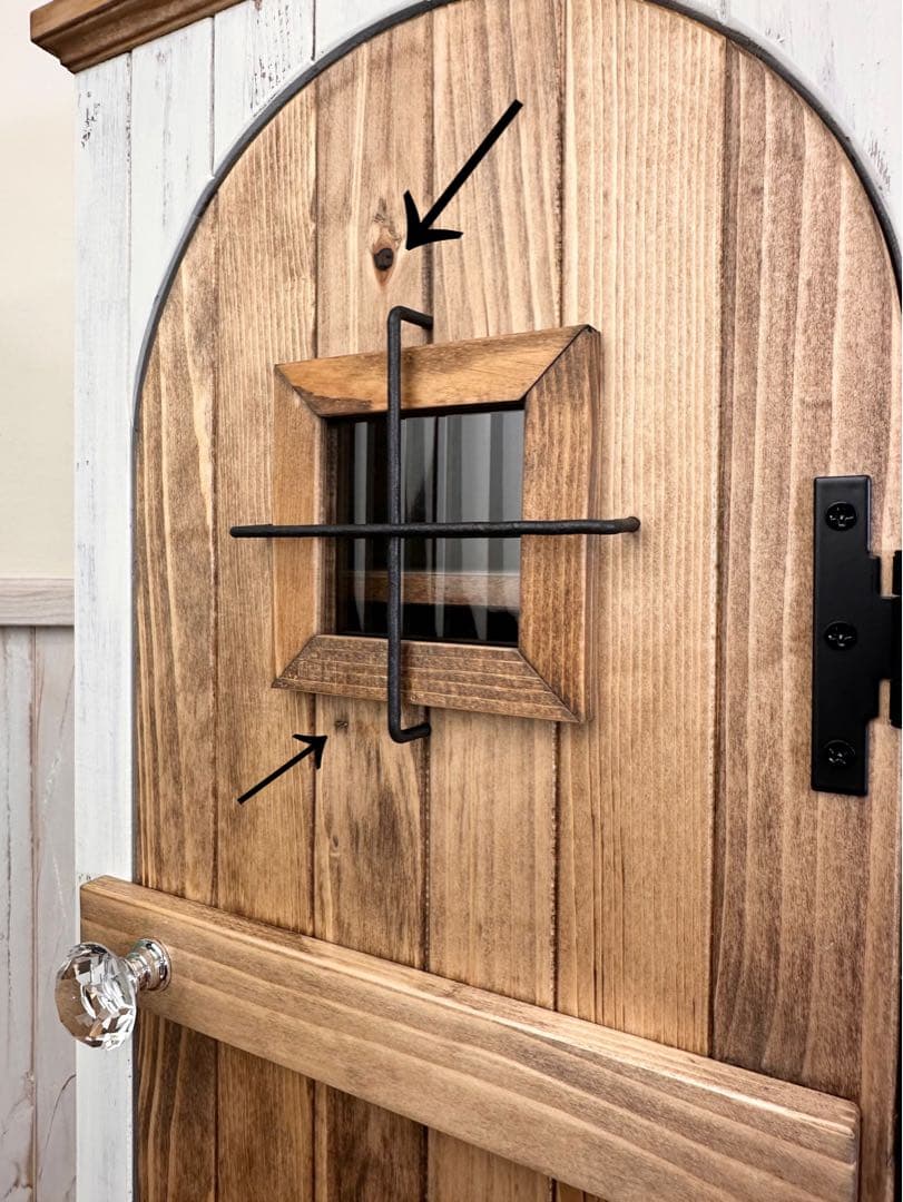 ピ*ア様 【1点のみ　キズありのためお値引き】アンティークの扉のようなキャビネッ