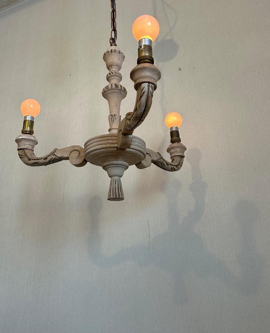 フランスアンティーク　木製シャンデリア　３灯　シャビー　店舗什器