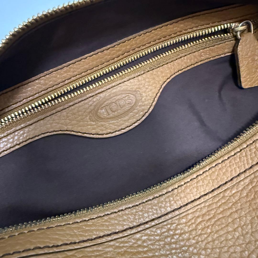 トッズ　ワンショルダー　ハンドバッグ　トート　シボ革　レザー　ブラウン系