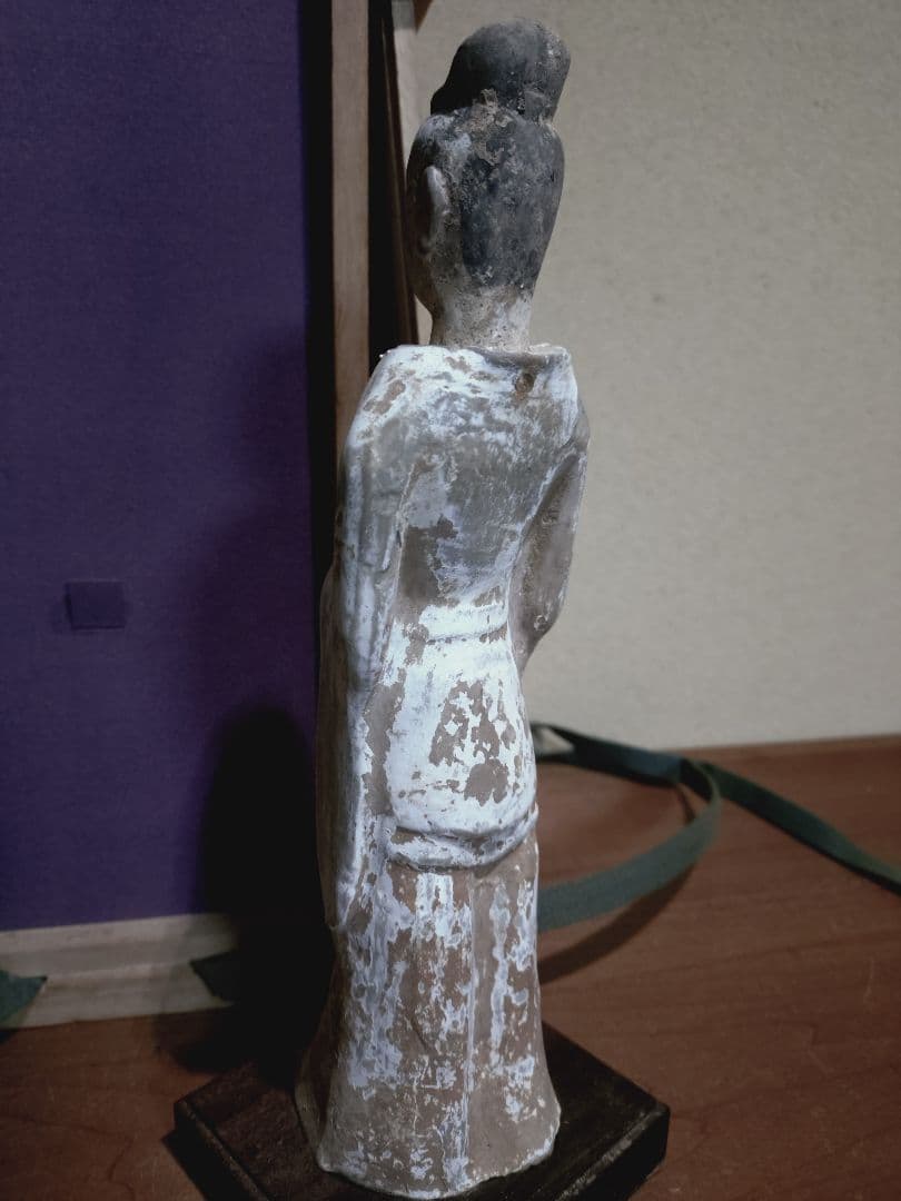 六朝 加彩 官人俑