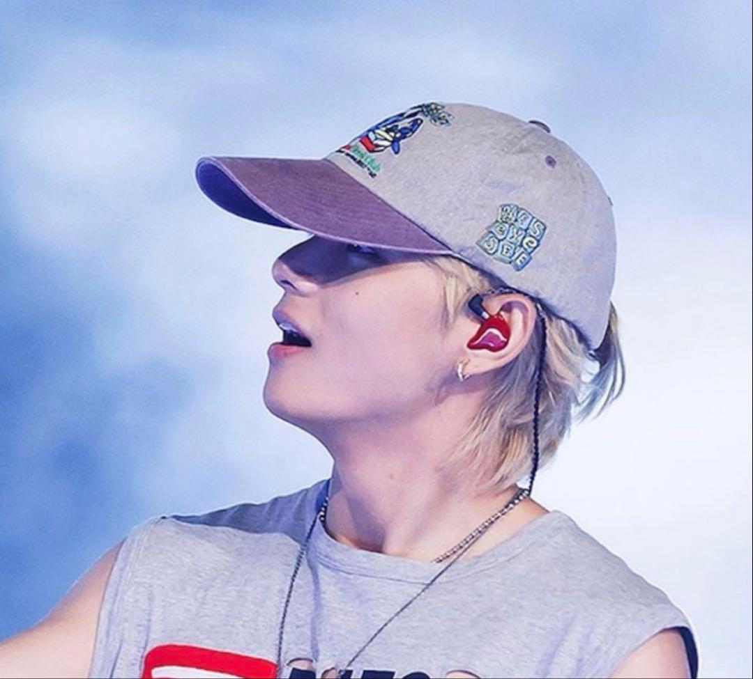 BTSテテ着用キャップ YESEYESEE キャラクター刺繍キャップ