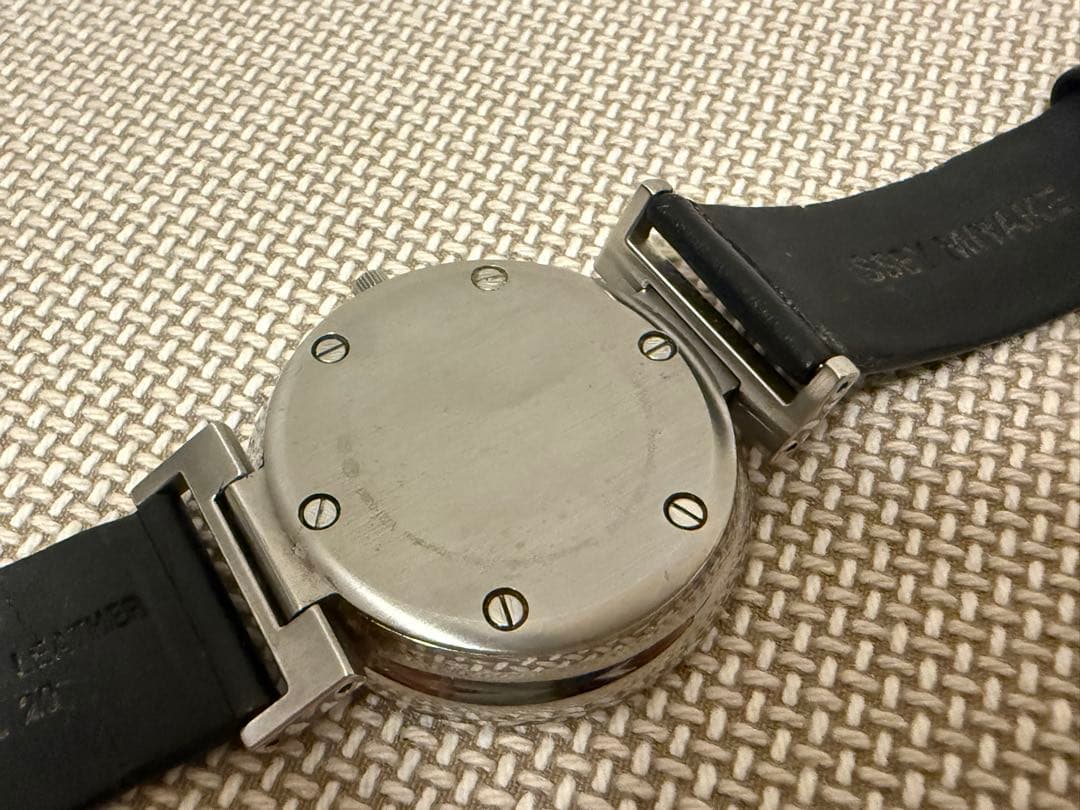 ISSEY MIYAKE アナログ腕時計 ホワイト/ブラック 和田智