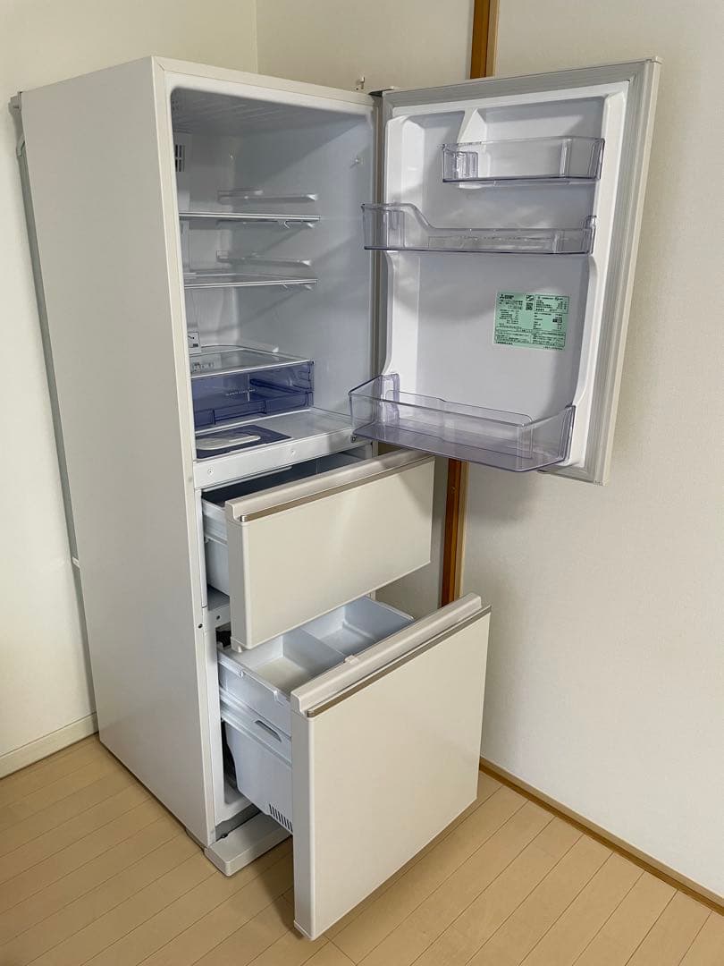 三菱冷蔵庫　272L 白　2022年製