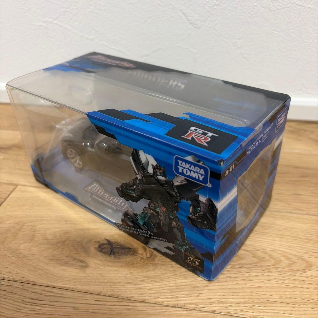 トランスフォーマーオルタニティ 日産GT-R/コンボイスーパーブラック