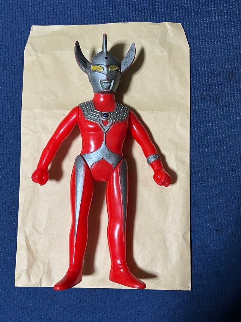 ウルトラマンタロウ　フィギュア