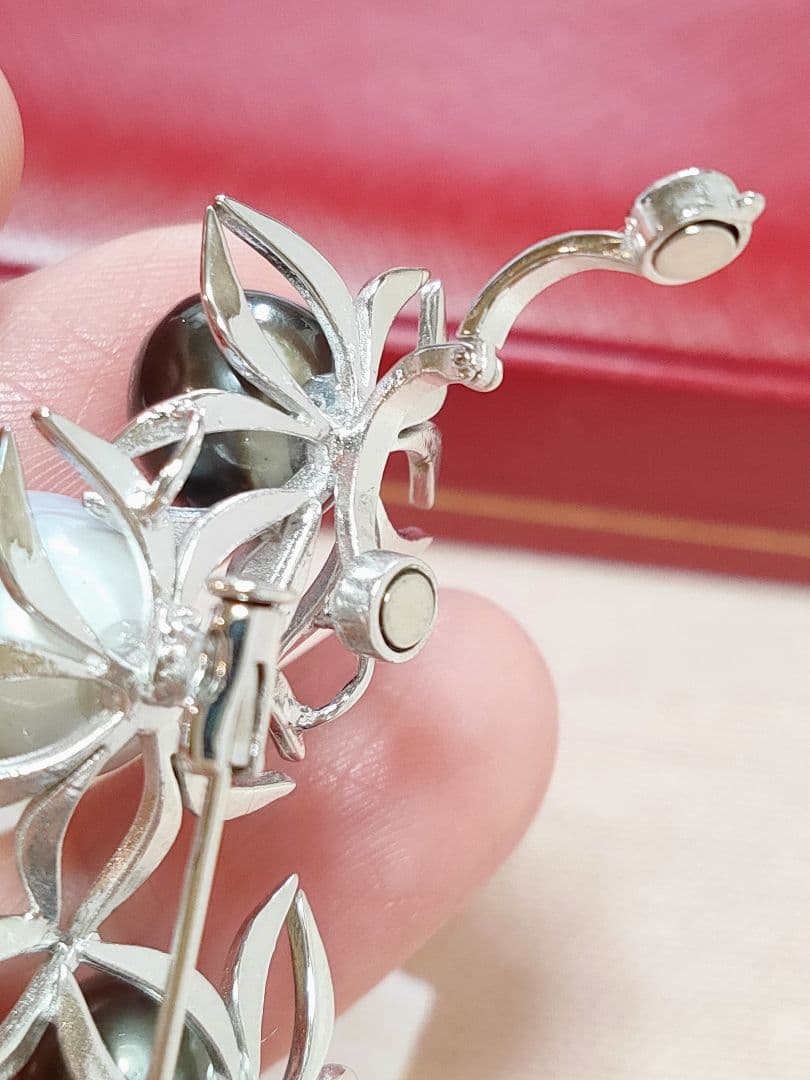 未使用品 南洋真珠 黒蝶真珠 白蝶真珠 シルバー ブローチ 兼 ペンダント