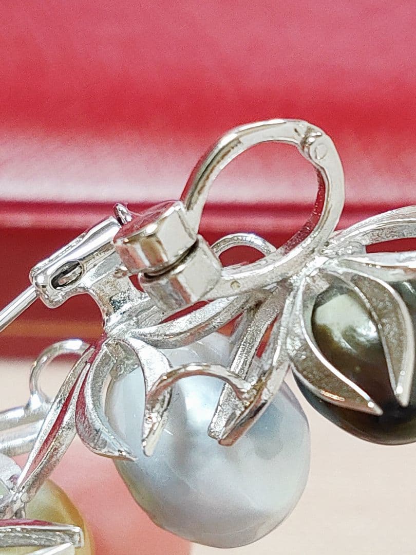 未使用品 南洋真珠 黒蝶真珠 白蝶真珠 シルバー ブローチ 兼 ペンダント