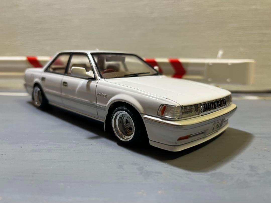 クレスタ　プラモデル　完成品