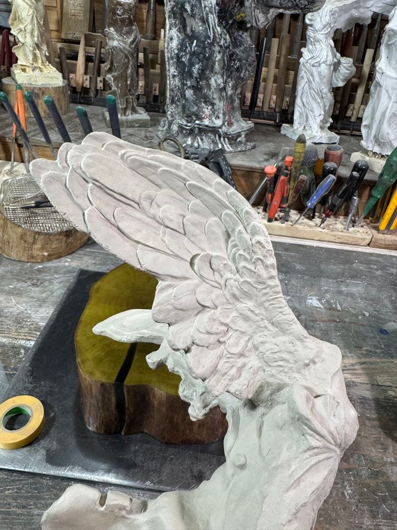 勝利の女神像 サモトラケのニケ 型製作 仕上げ塗装済み完成品 専用台座付き