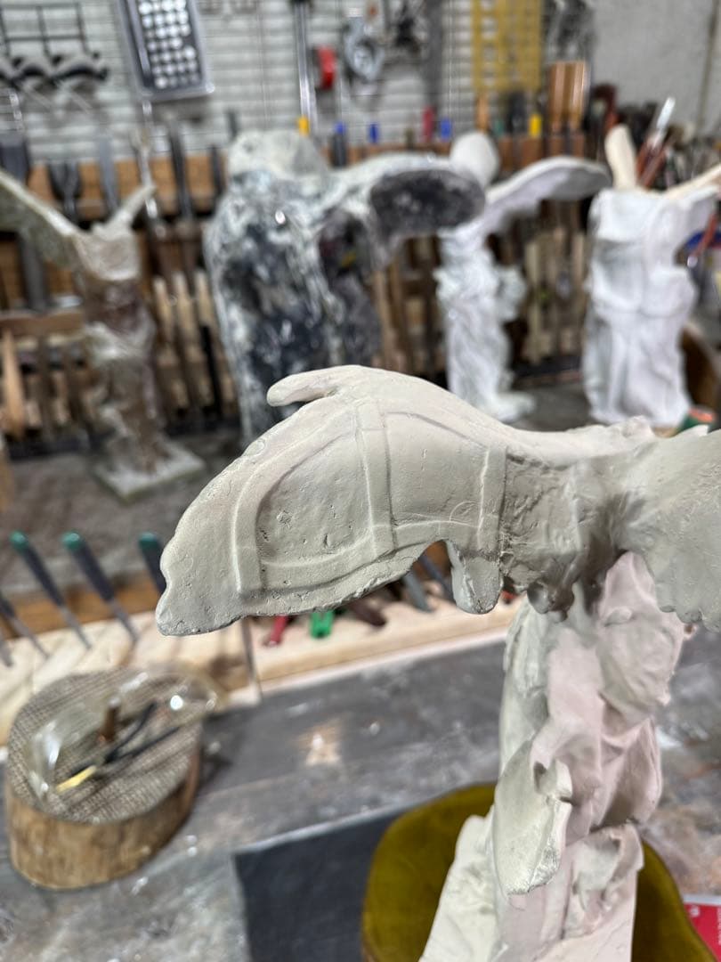 勝利の女神像 サモトラケのニケ 型製作 仕上げ塗装済み完成品 専用台座付き