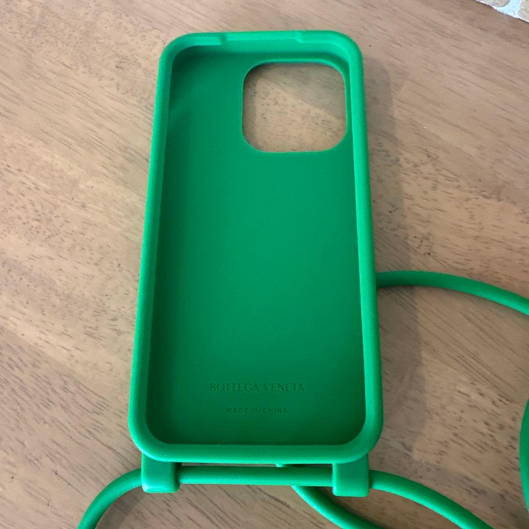 BOTTEGA VENETA グリーン iPhone14 proケース