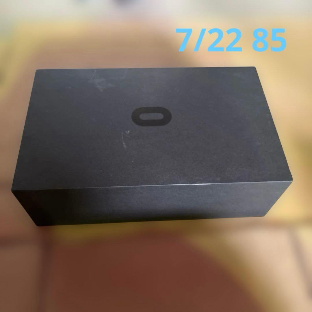 オキュラス クエスト  Quest 64GB VRヘッドセット