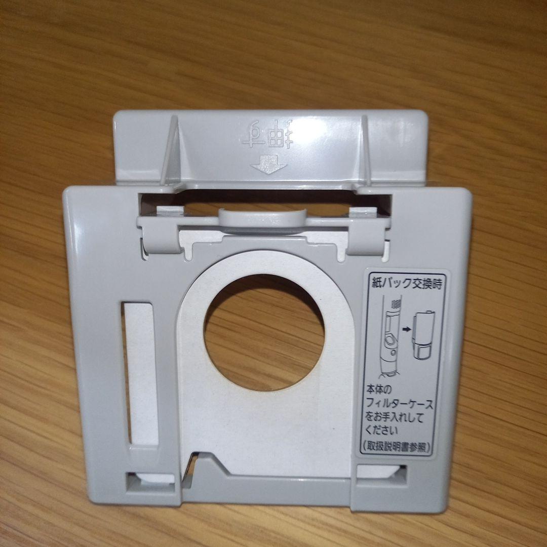 Panasonic　コードレス掃除機　2023年製　MC-NS100K