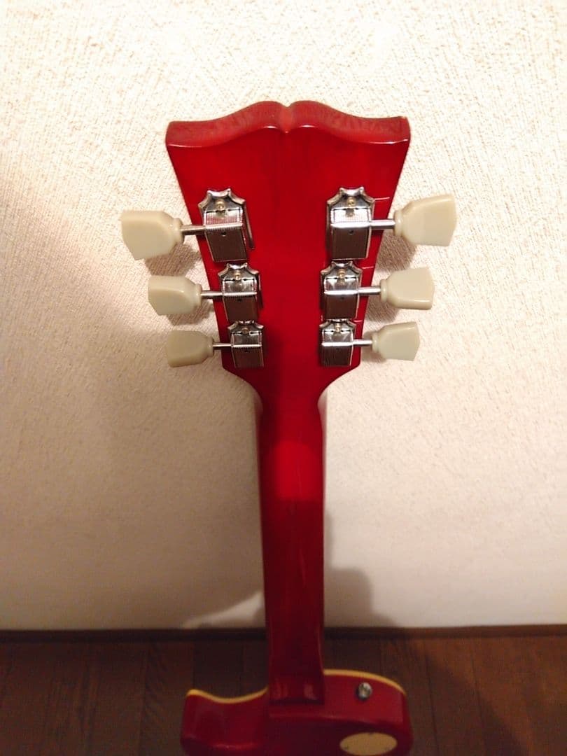 【最終価格】Maison　レスポールタイプギター【美品】