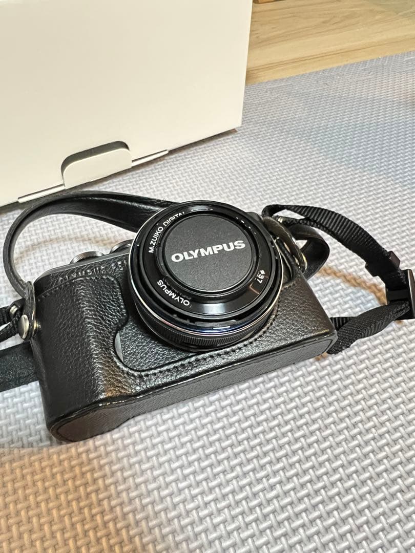 【お値下げ】OLYMPUS ミラーレス一眼カメラ PEN E-PL10 ブラック