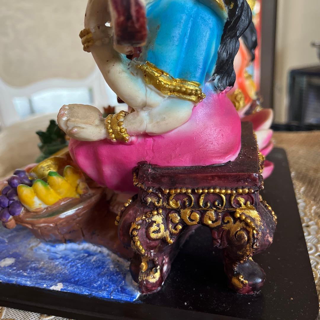 ラクシュミー女神様　置物　ガネーシャ　サラスワティ　幸運　豊穣　美を司どります。