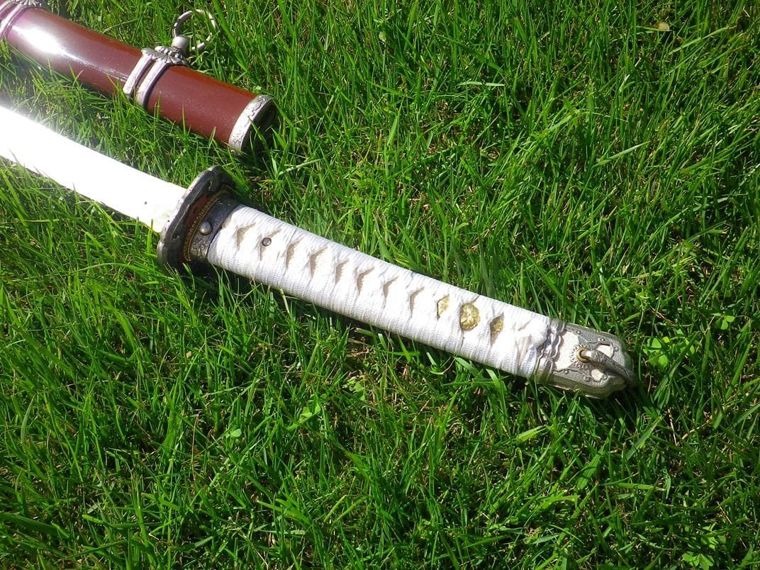 九八式軍刀　鉄鞘　赤茶色　当時物を仕立て直した品物　模造刀付【説明欄参照】