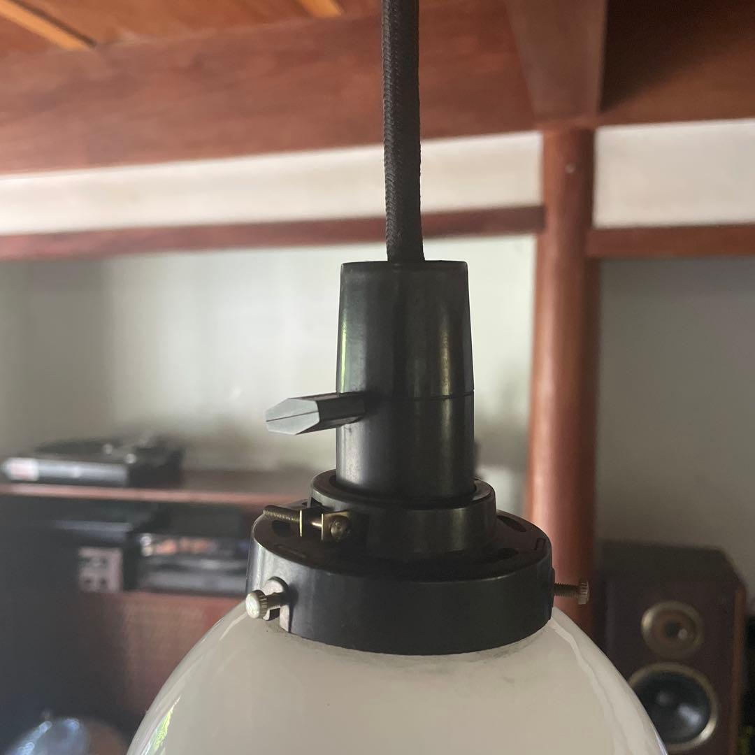 美品　ガラス　ヴィンテージ　ペンダントライト　乳白　フリル　天井照明