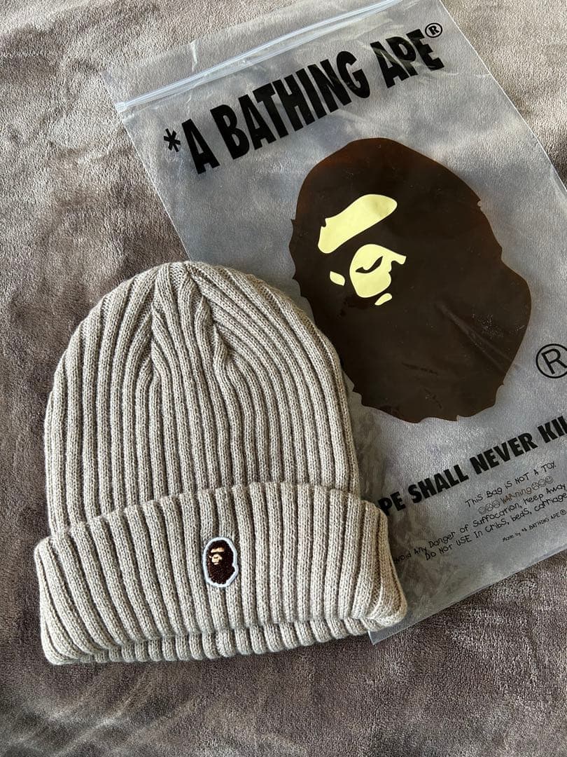 期間限定！今だけ価格！新品未使用　A BATHING APE ベージュニット帽