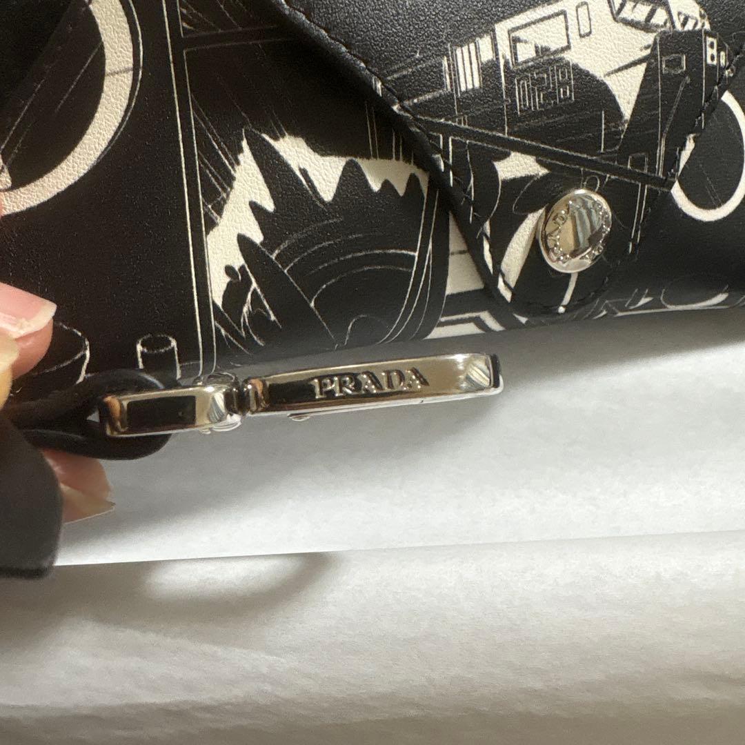 PRADA 18SS コミック柄アイウェアケース メガネケース