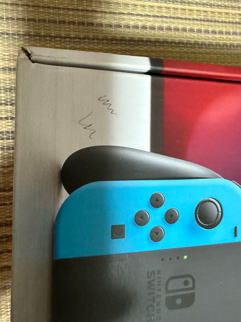 Nintendo Switch 本体 青・赤 ジョイコン付き