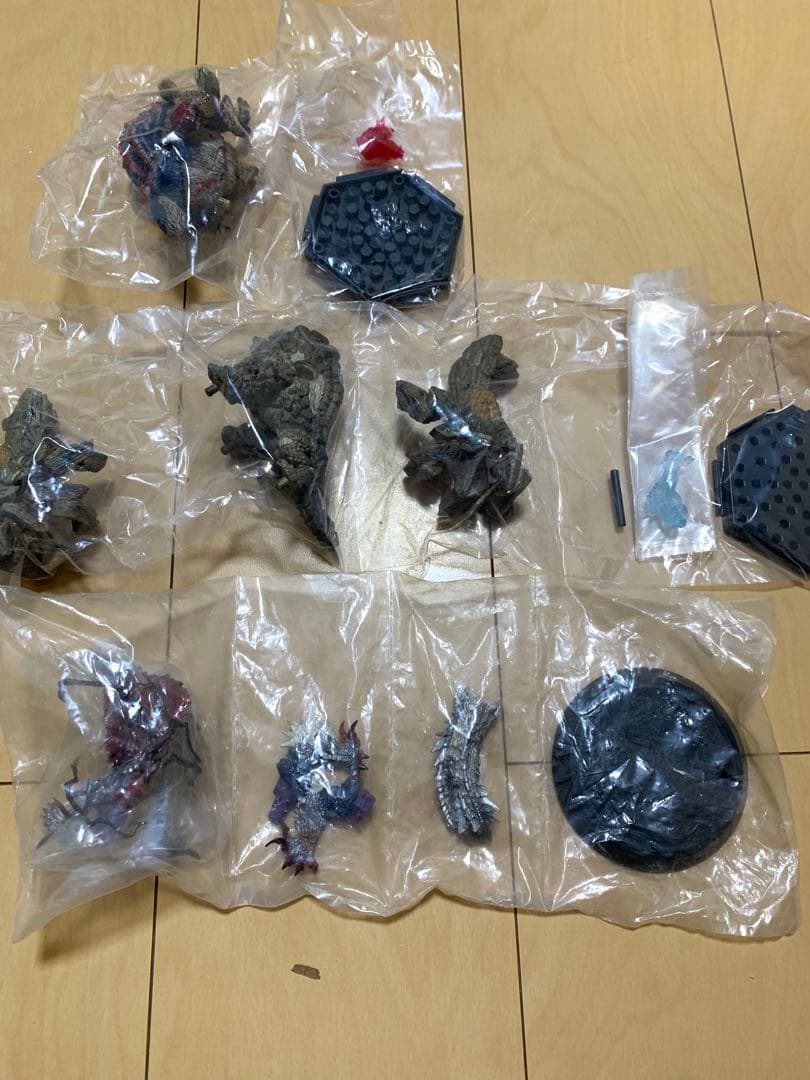 モンハン ジンオウガ亜種(怒り) アン・イシュワルダ ガムート フィギュア