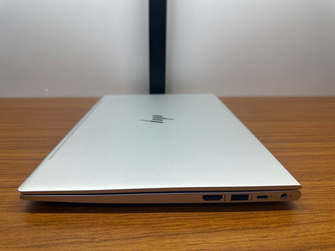 1. HP Elitebook 630 G9 12世代 i5 8/256Gb