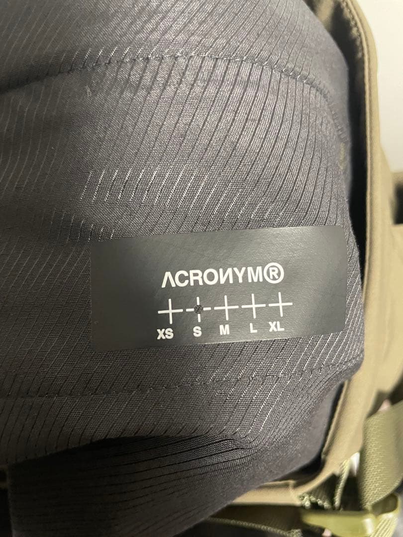 P30A-DSKR OLIVE/SHINYサイズS