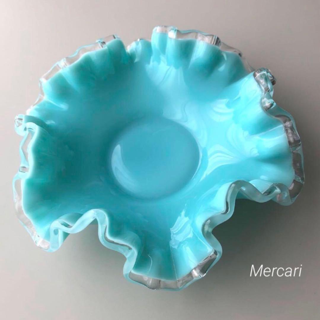 希少　fenton シルバーターコイズ　クレスト　ボンボン　ミルクグラス