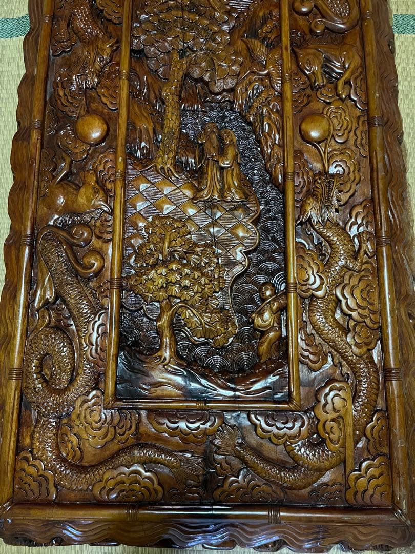 木製彫刻テーブル　一枚板