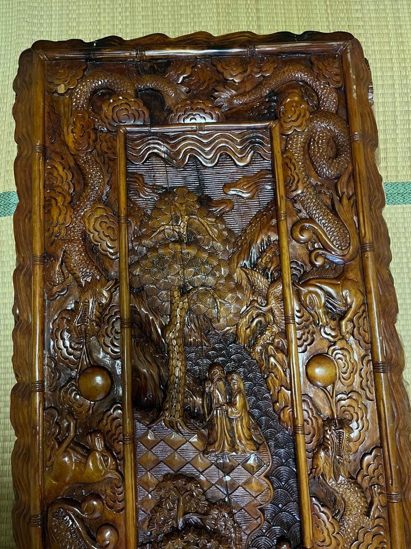 木製彫刻テーブル　一枚板