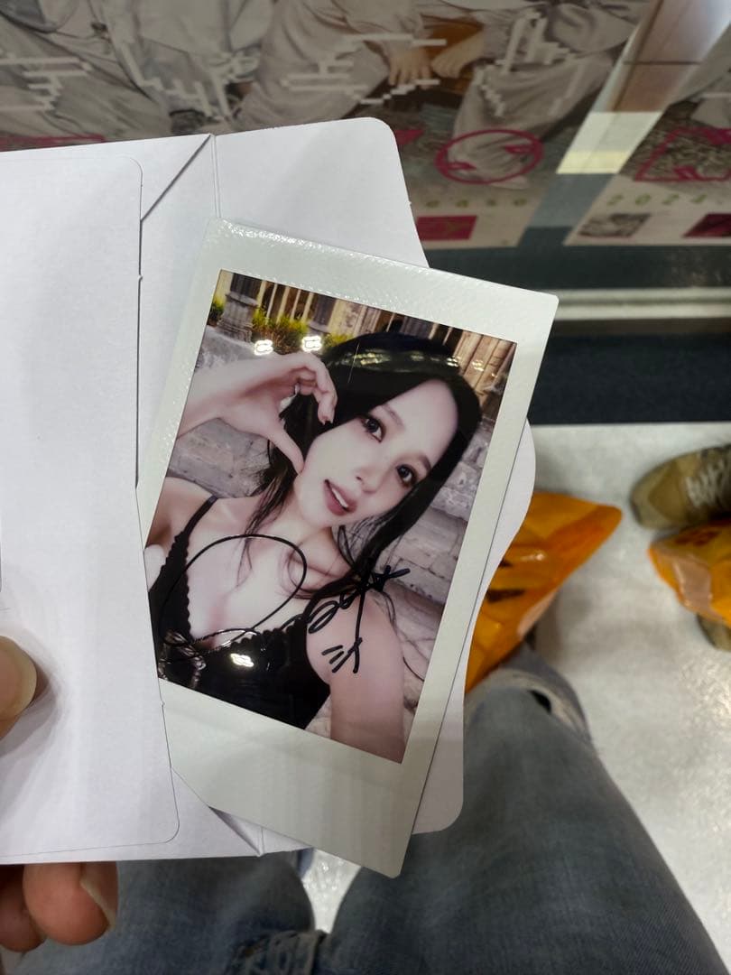 TWICEミナ直筆サイン入りチェキ