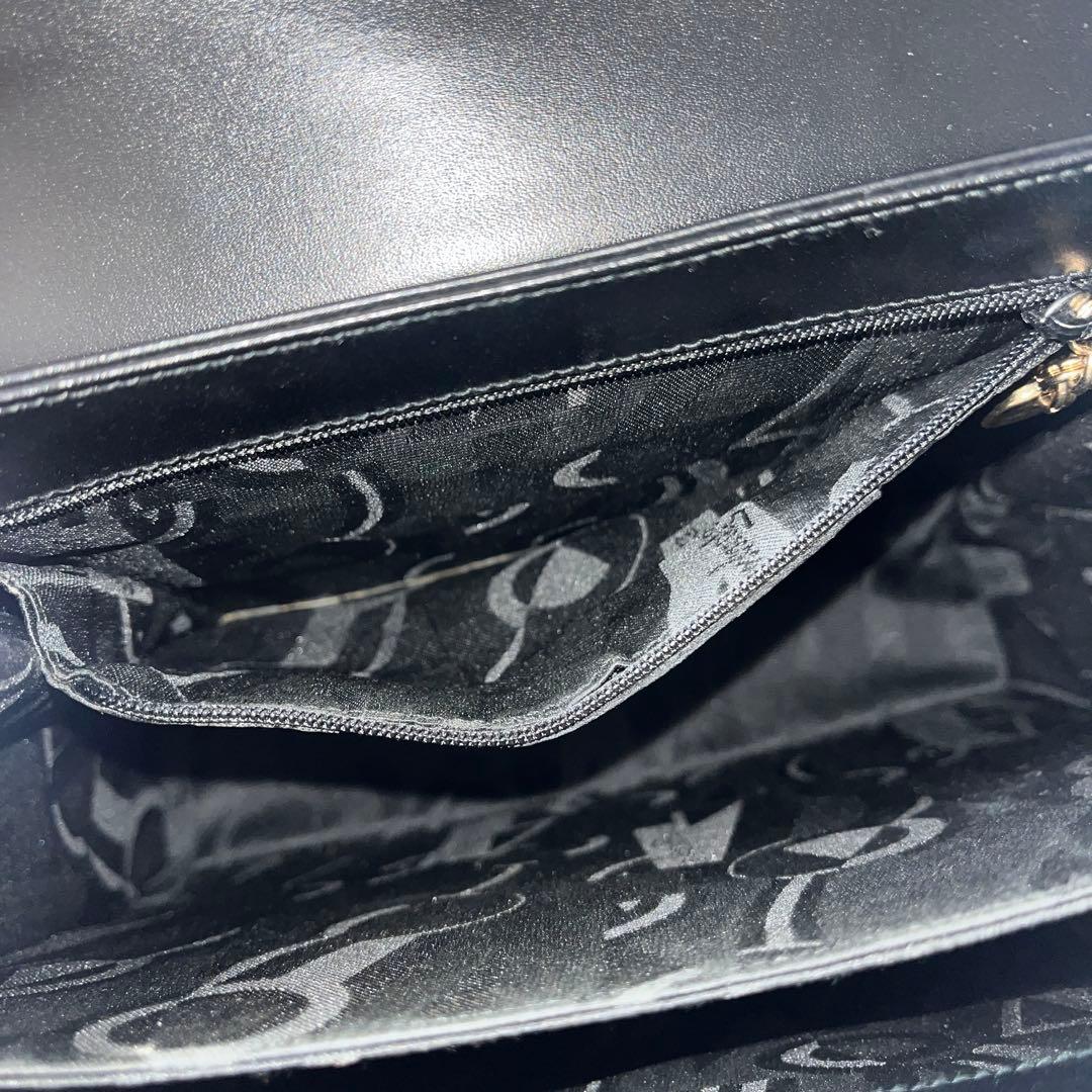 フェラガモ　2way　ガンチーニ　ハンドバッグ　レザー　黒　ブラック　フォーマル