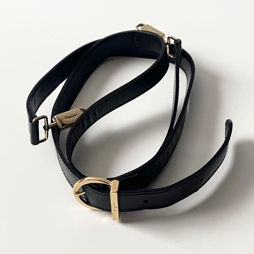 フェラガモ　2way　ガンチーニ　ハンドバッグ　レザー　黒　ブラック　フォーマル