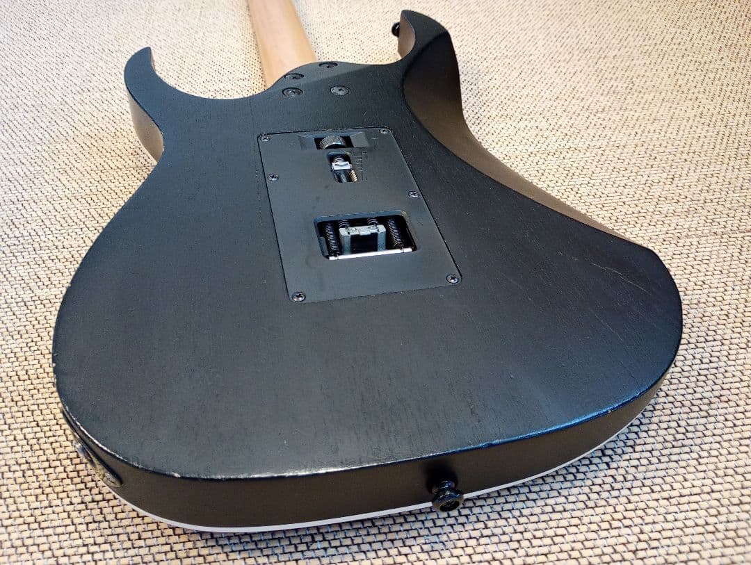 アイバニーズ Ibanez RG350ZB