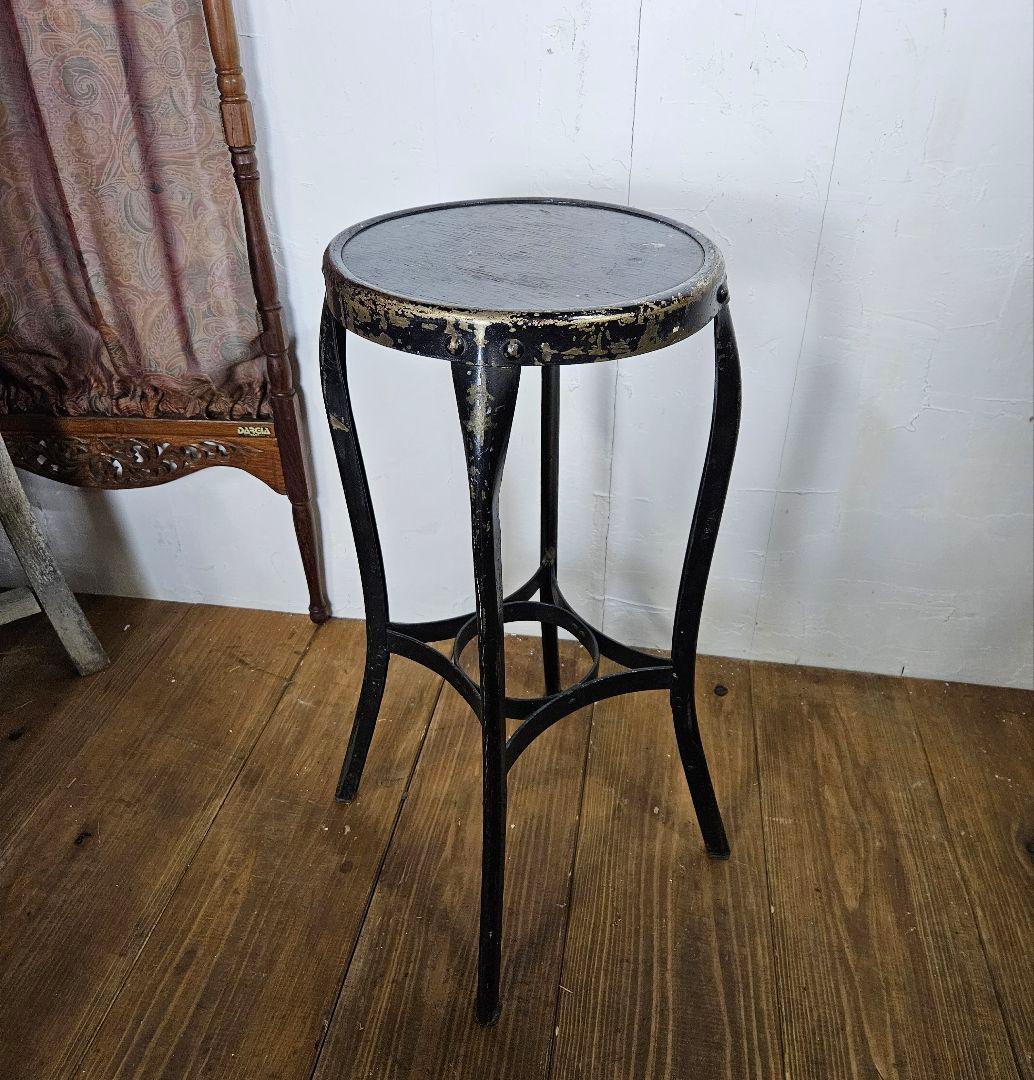 USヴィンテージ 鉄脚のスツール 丸椅子 ハイチェア 飾り台 インダストリアル