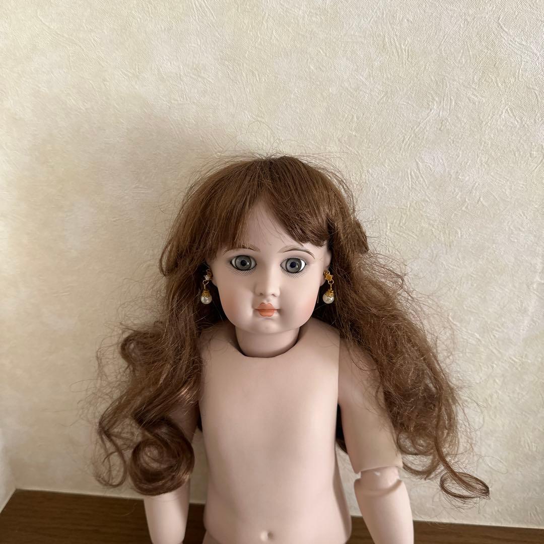 ビスクドール　ウィッグ付き　ドレス一式は付きません着用例