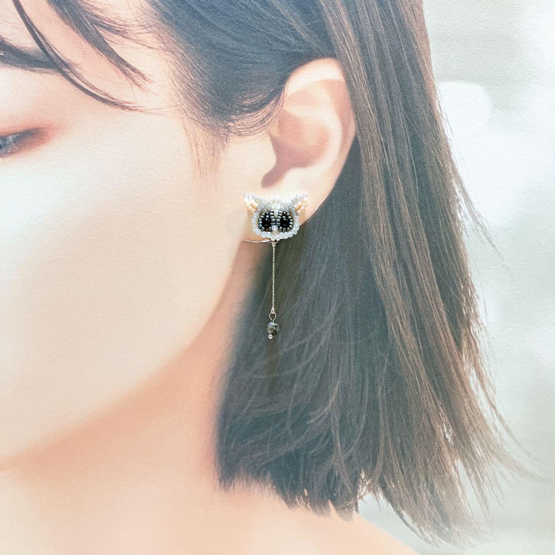 専用★ビーズ刺繍ピアス　ハンドメイドピアス　動物モチーフ　アニマルピアス