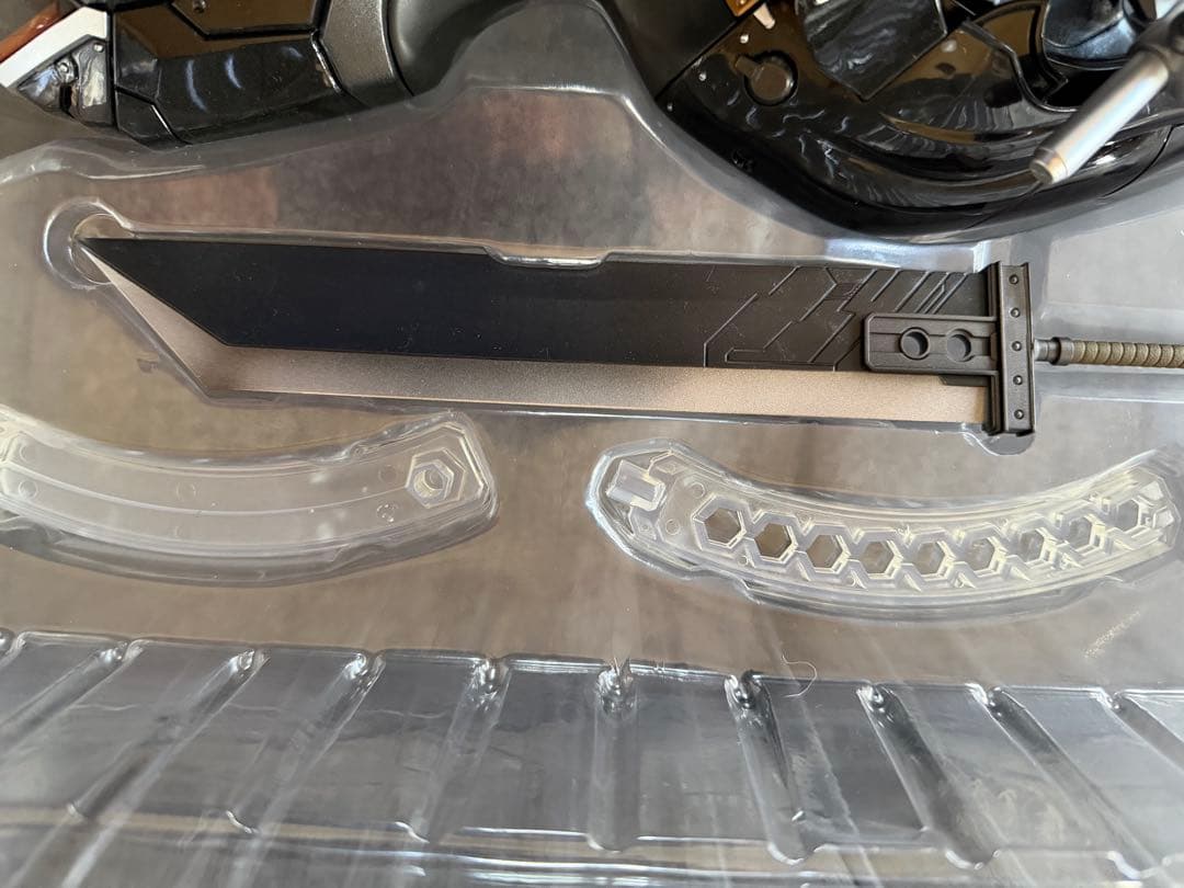 ファイナルファンタジー プレイアーツ改 クラウド・ストライフ