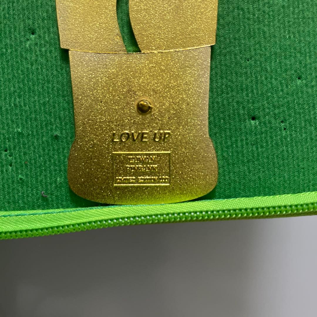 コカコーラ　カールじいさんの空飛ぶ家　ピンズ　4個セット LE100