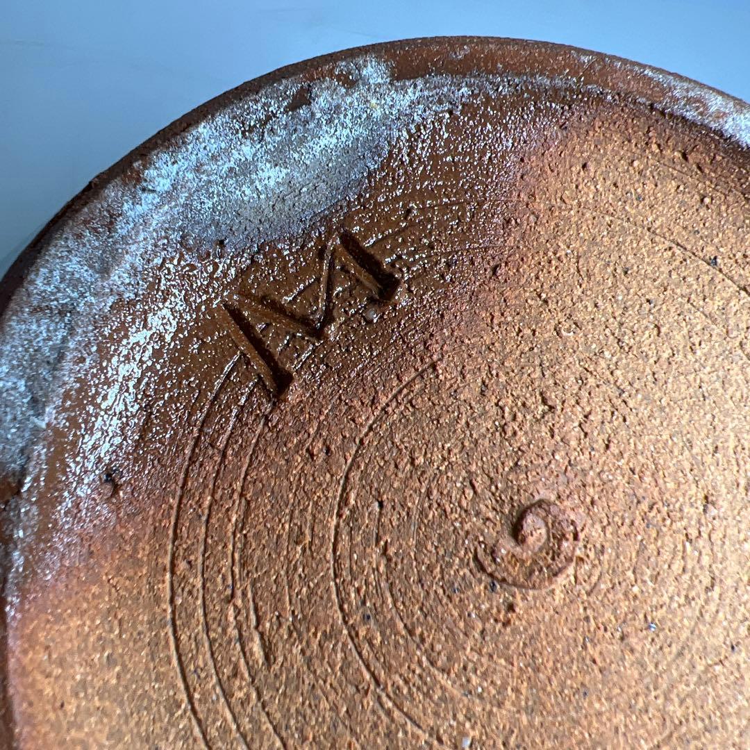 伊藤麻沙人　黒釉梅絵壺　共箱　高さ約22.5㎝　東Y7-0804①