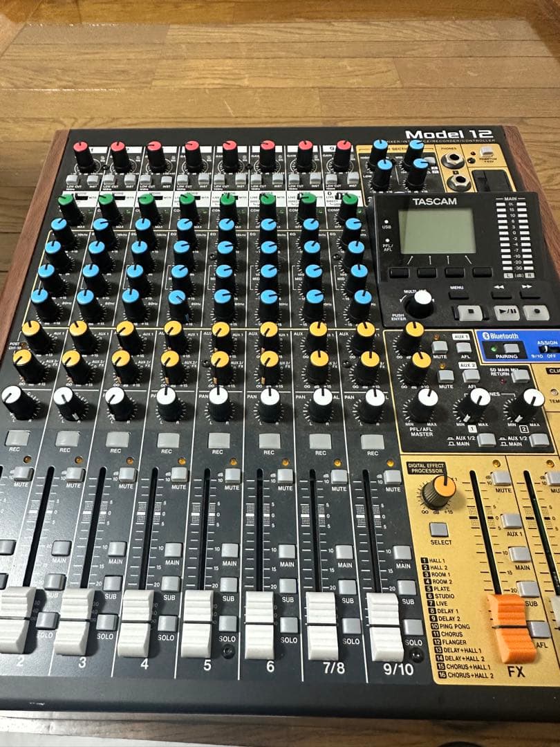 TASCAM Model 12 マルチトラックレコーダー