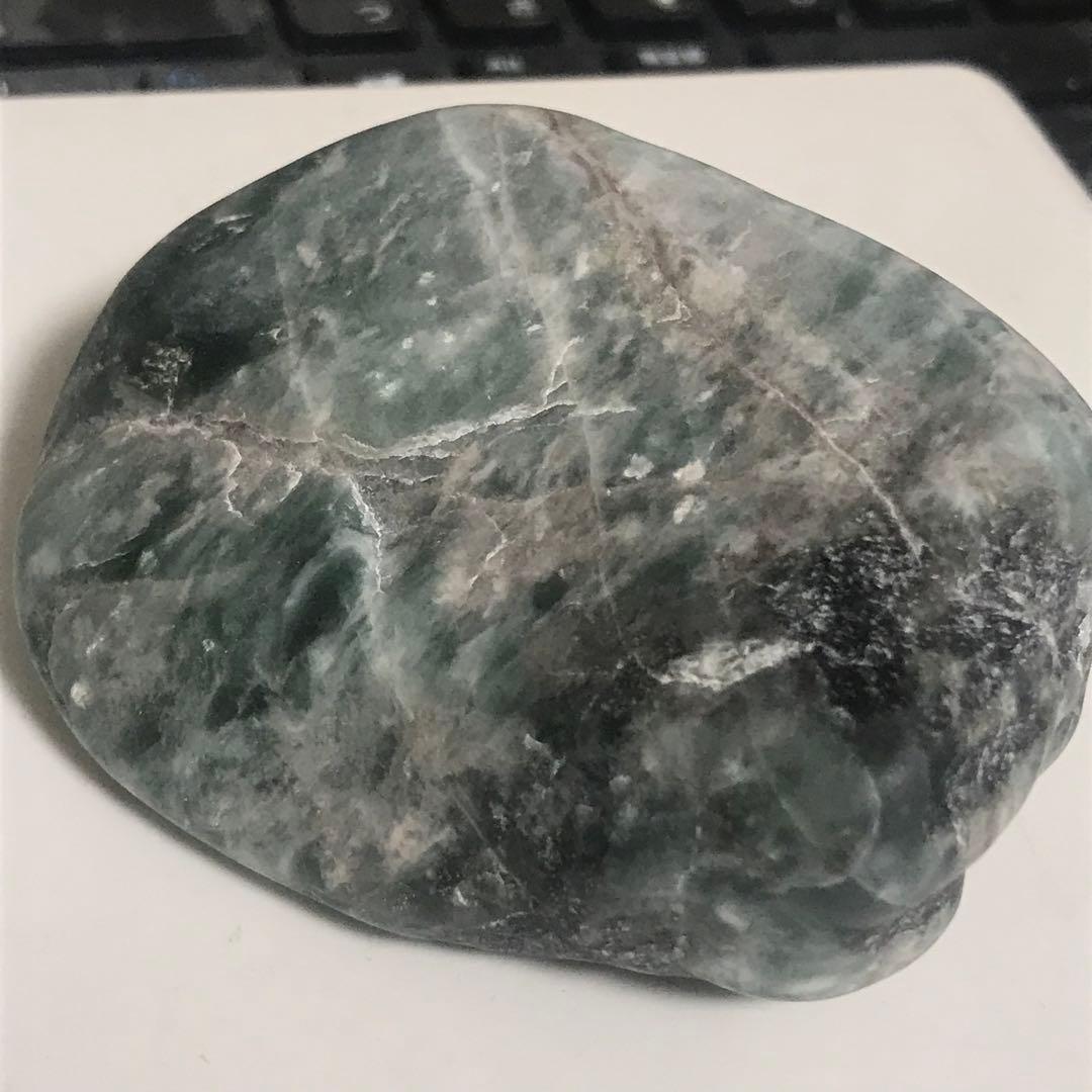 糸魚川翡翠　高透過　271g