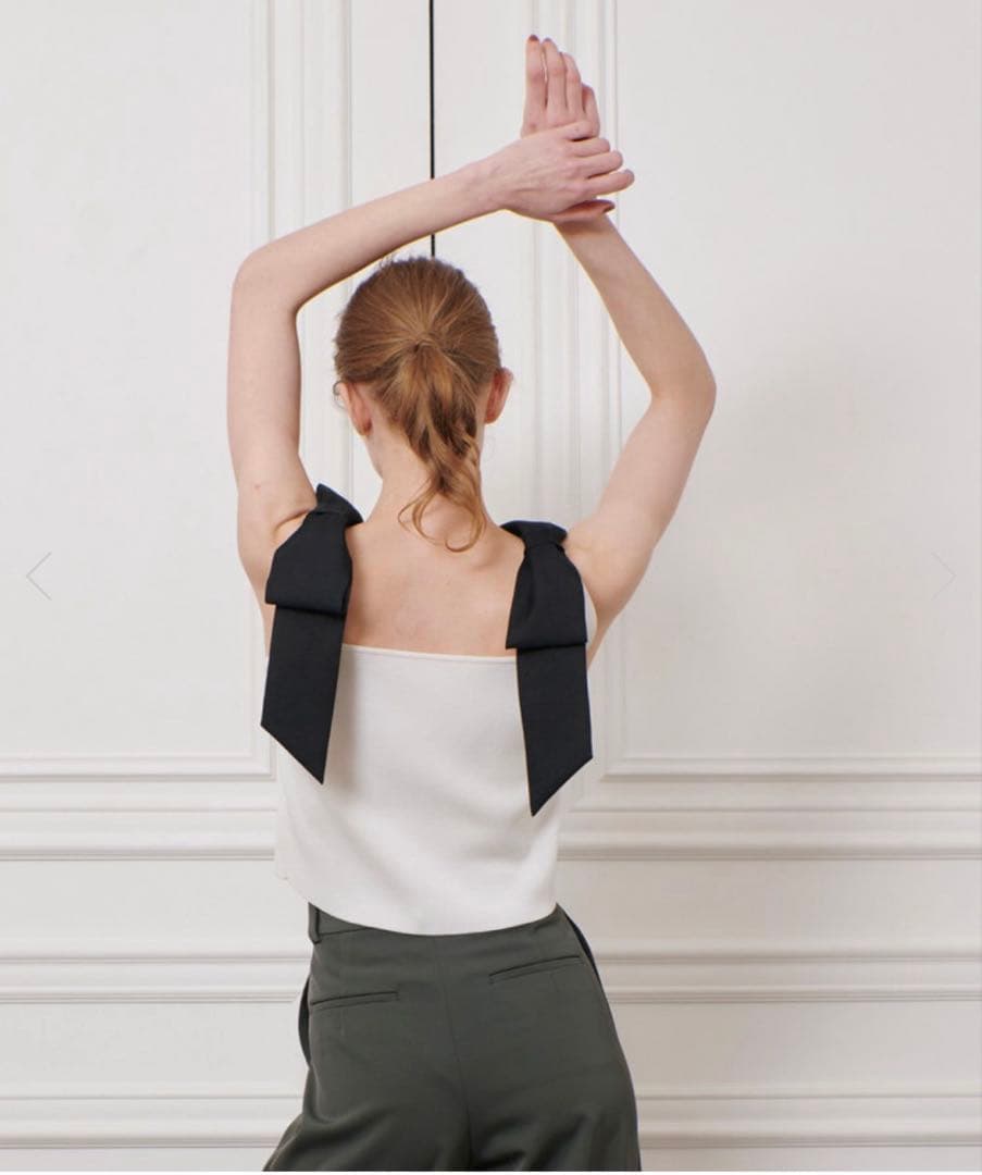 ルルウィルビー　ショルダーリボンミニタンクプルオーバー