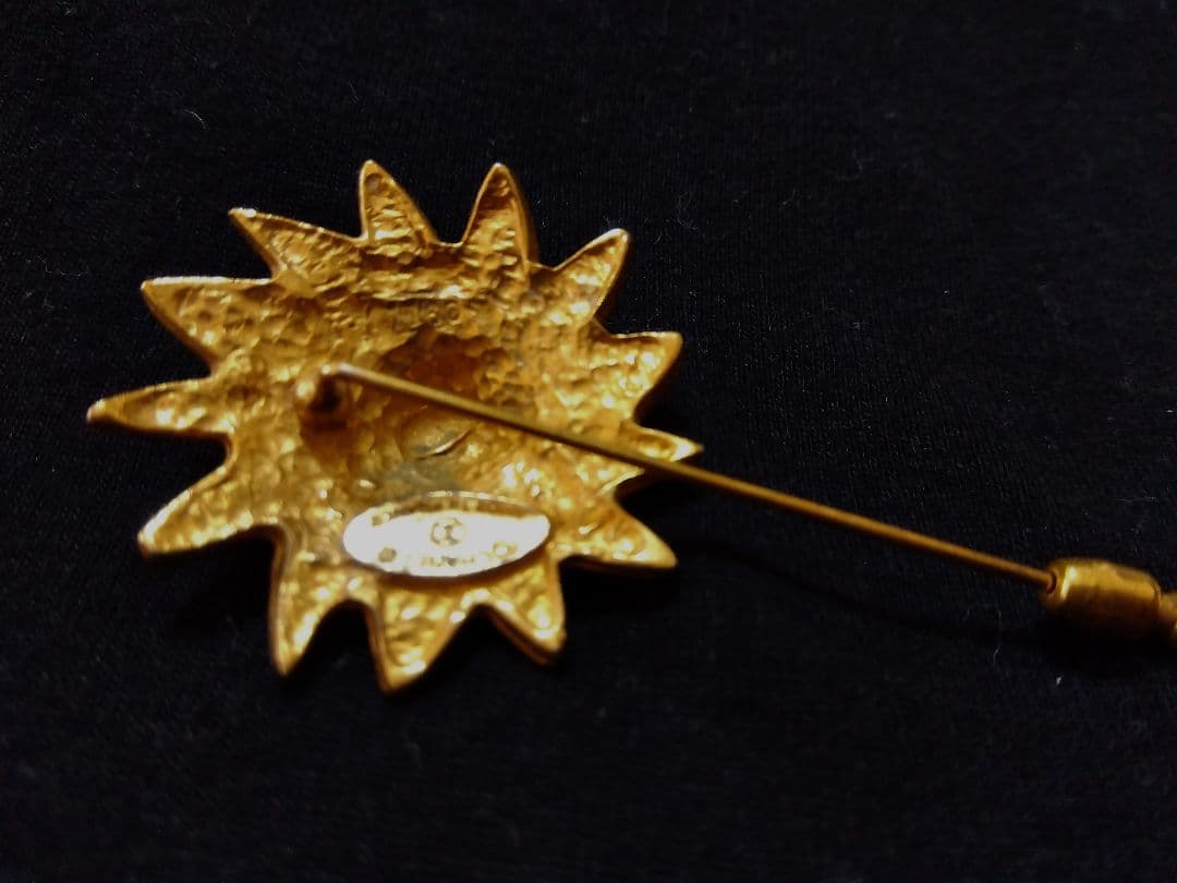 ★CHANEL★ヴィンテージ ライオン 太陽 ゴールドピンブローチ
