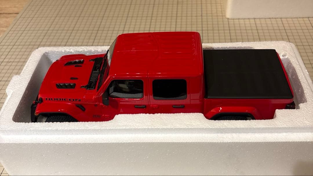 GT SPIRIT Jeep Gladiator 赤 1:18