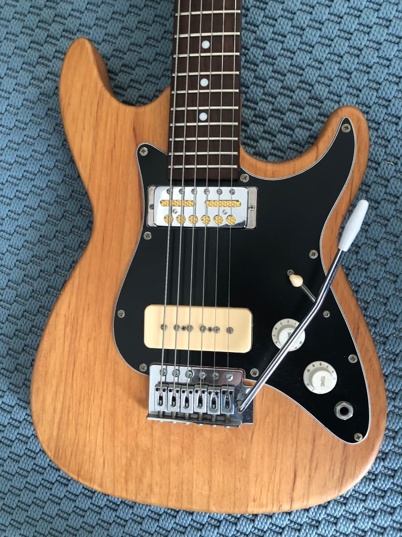 LOLLAR ローラー ゴールドフォイル　ショートスケール　トラ杢ネック