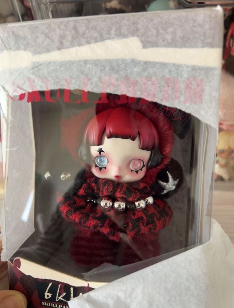 POP MART SKULLPANDA ぬいぐるみ ホワイト レッド 2点