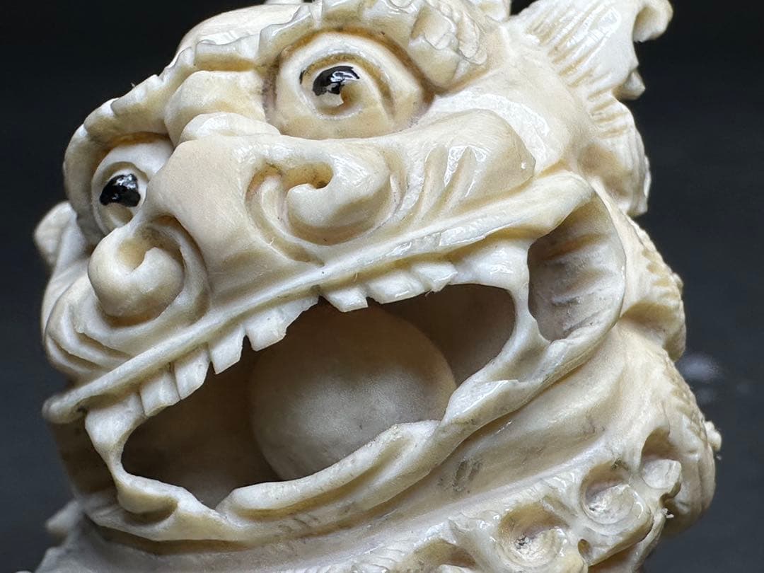 極上　天然素材　アンティーク　置物　骨董　飾り物　古美術品　 細密細工　彫刻